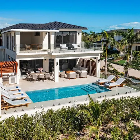 Evie 4Br Modern Villa W Pool Kayaks & Access To Beach-3